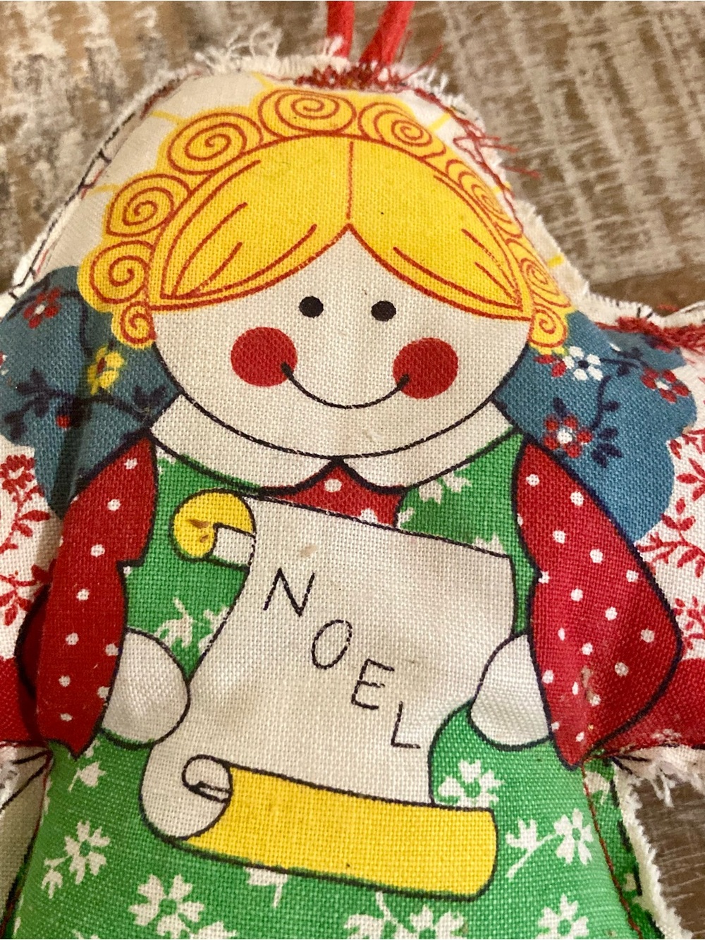 Vintage Holiday Angel Fabric Ornament - Red & Green 1980s Handmade Noel - Picture 7 of 12